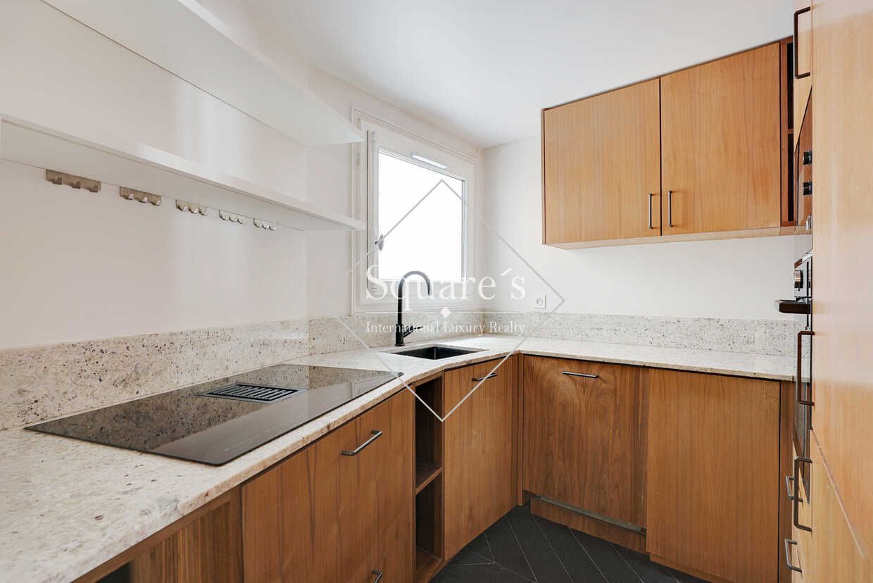 apartment 5 Rooms for sale on Paris 9ème (75009)