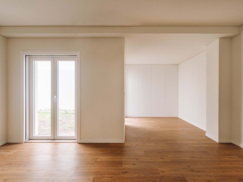 business premises 3 Rooms for sale on Lisboa (1300)