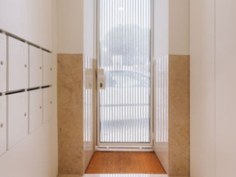 business premises 3 Rooms for sale on Lisboa (1300)