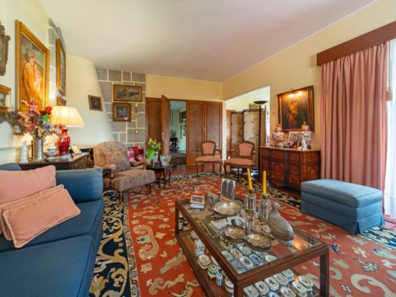 house 16 Rooms for sale on Cascais (2765)