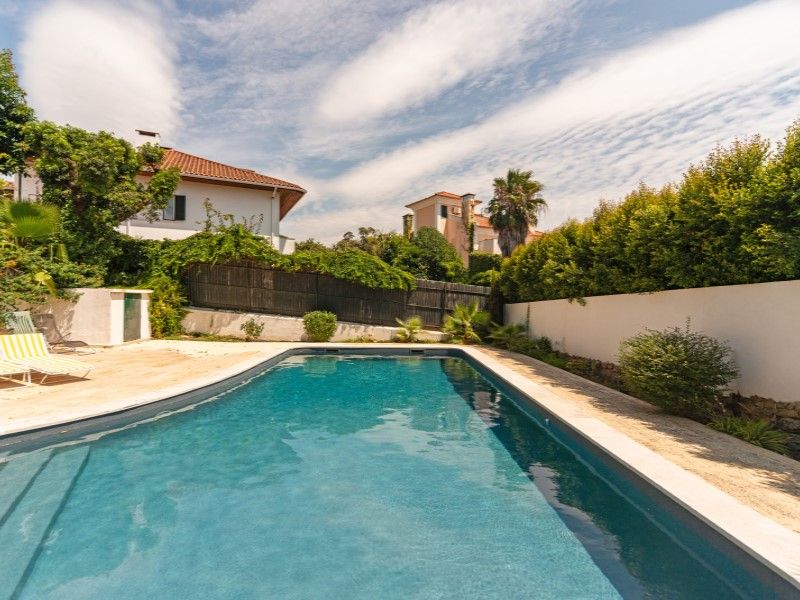 house 16 Rooms for sale on Cascais (2765)