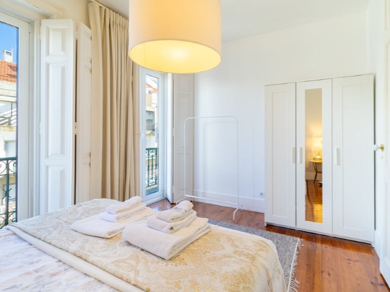 apartment 6 Rooms for sale on Lisboa (1150)