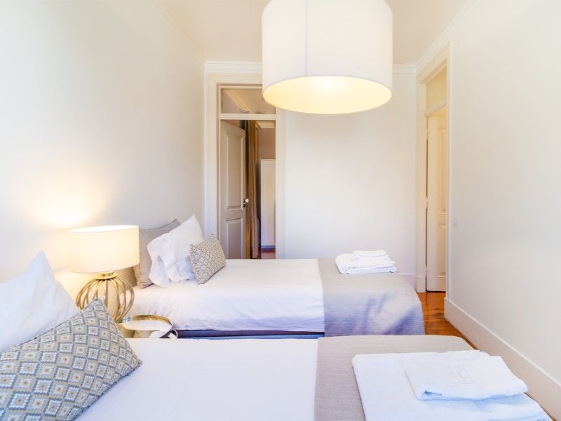apartment 6 Rooms for sale on Lisboa (1150)
