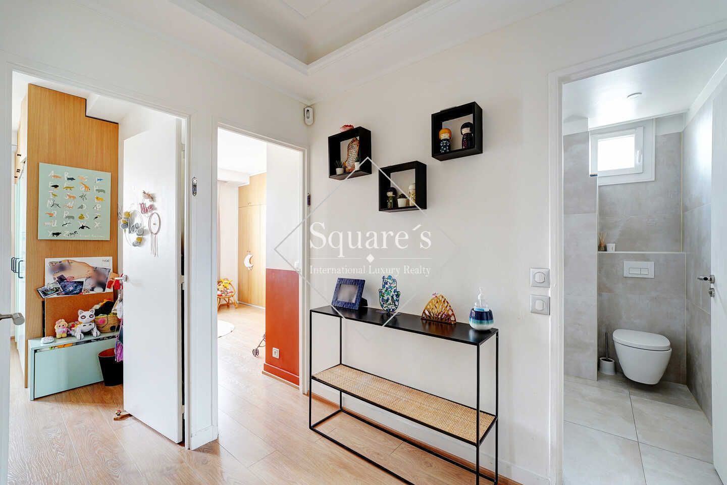 apartment 4 Rooms for sale on Neuilly-sur-Seine (92200)