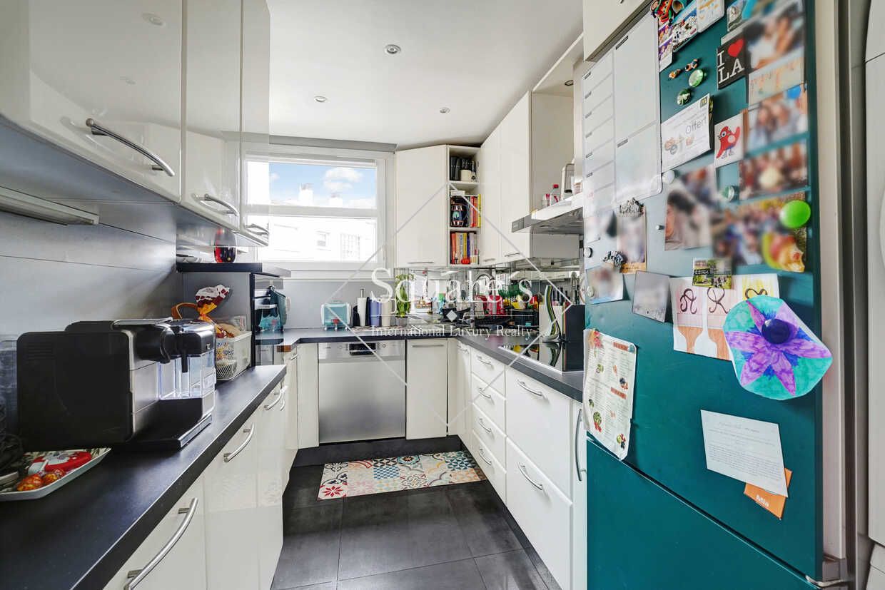 apartment 4 Rooms for sale on Neuilly-sur-Seine (92200)