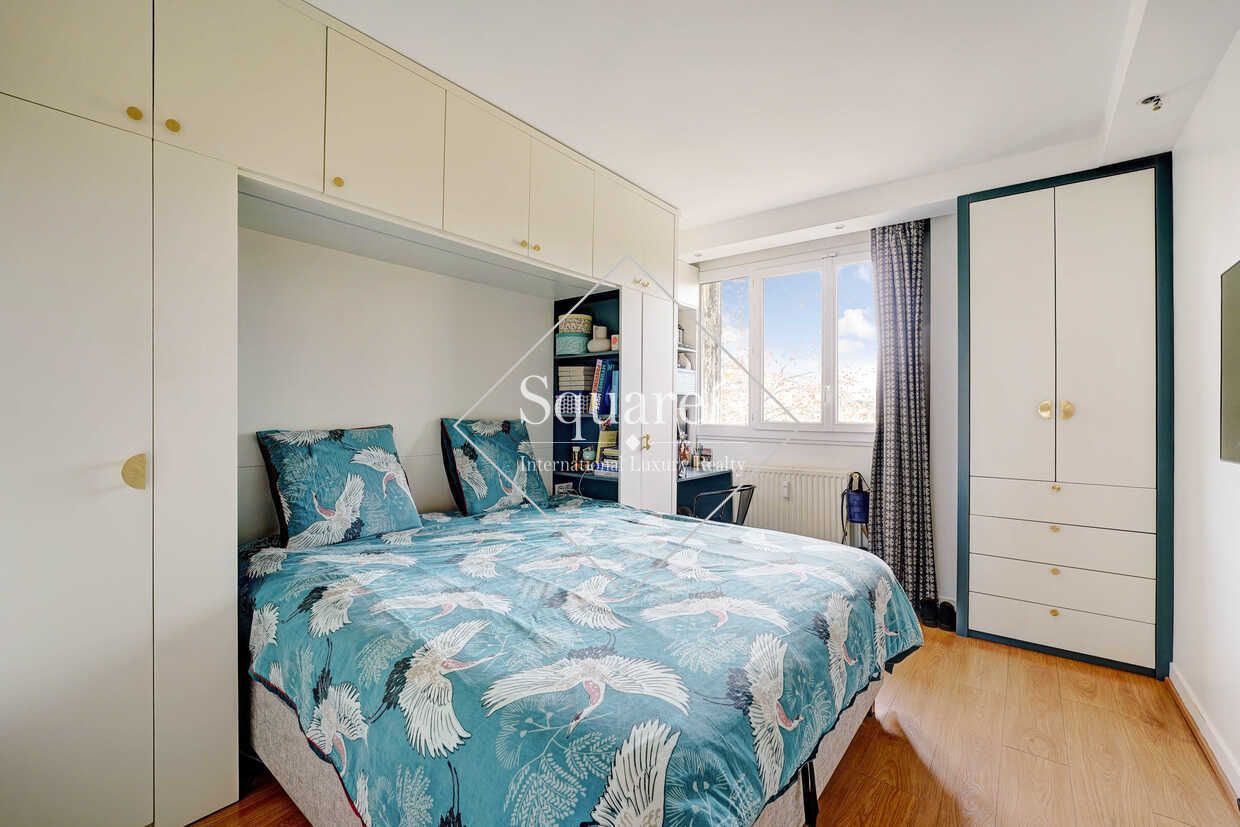 apartment 4 Rooms for sale on Neuilly-sur-Seine (92200)