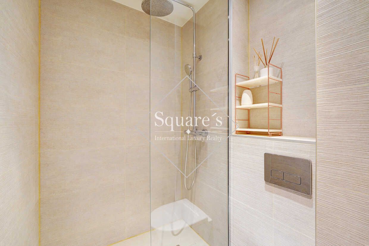 apartment 4 Rooms for sale on Neuilly-sur-Seine (92200)