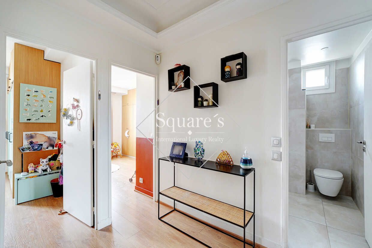 apartment 4 Rooms for sale on Neuilly-sur-Seine (92200)