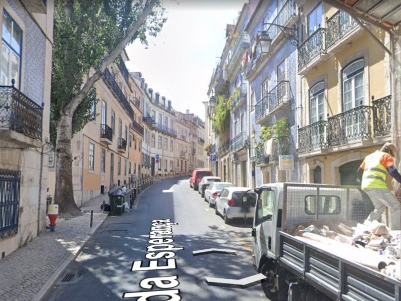commercial local 1 room for sale on Lisboa (1200)