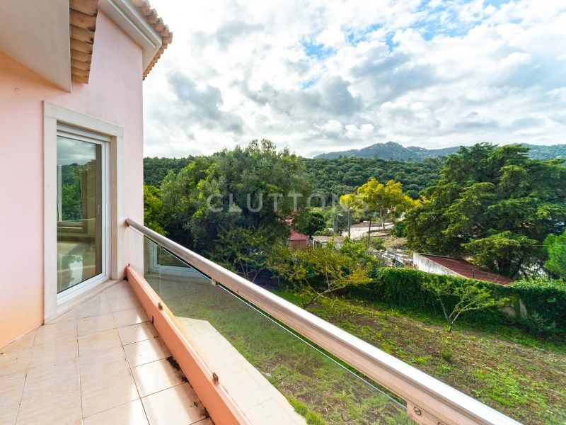 house 9 Rooms for sale on Sintra (2710)