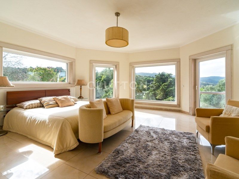 house 9 Rooms for sale on Sintra (2710)