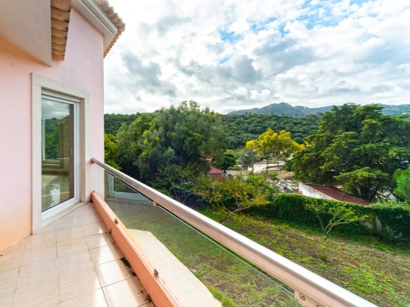 house 9 Rooms for sale on Sintra (2710)