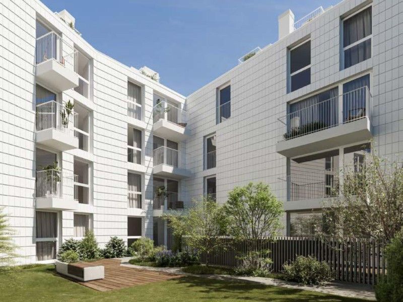 apartment 5 Rooms for sale on Lisboa (1300)