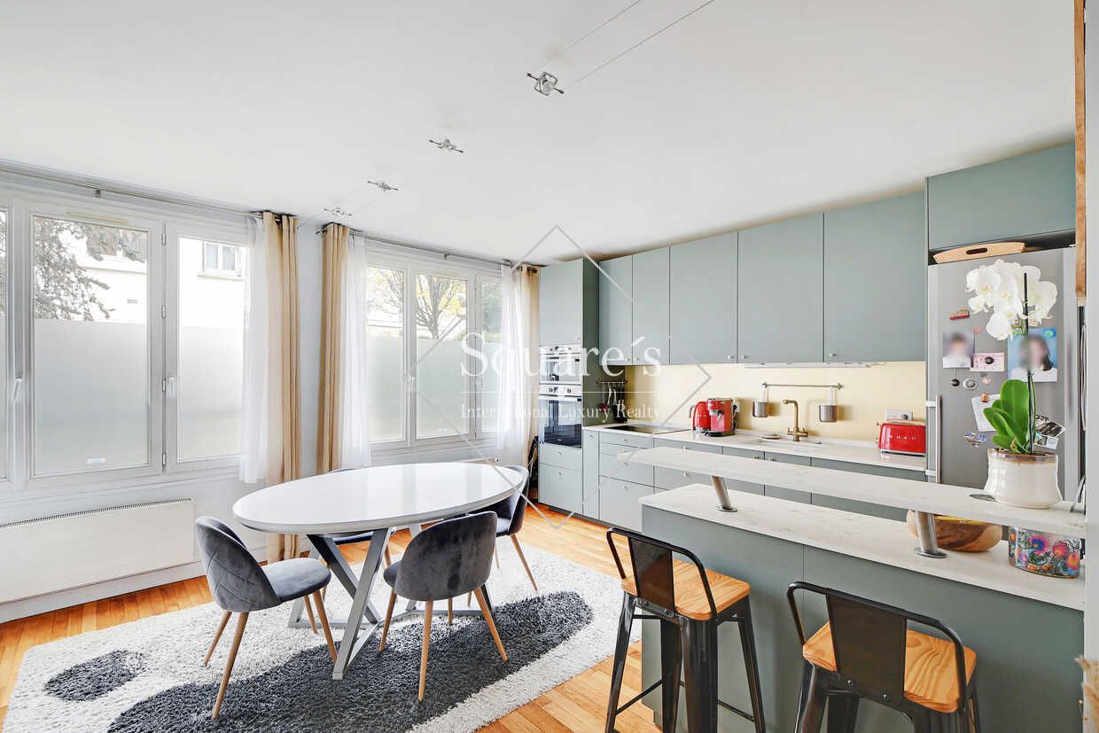 apartment 5 Rooms for sale on Neuilly-sur-Seine (92200)