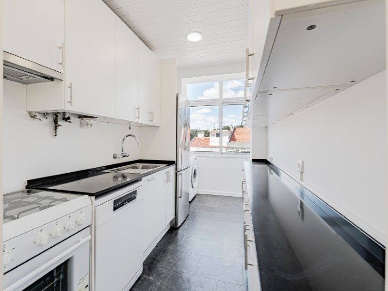 apartment 5 Rooms for sale on Lisboa (1350)