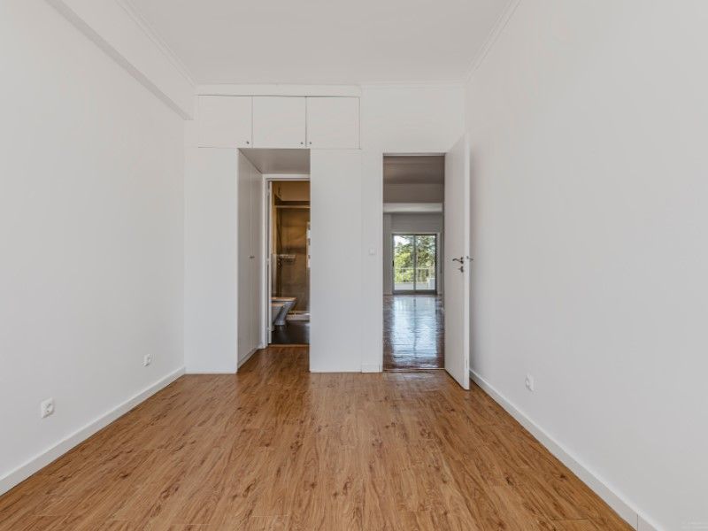 apartment 5 Rooms for sale on Lisboa (1350)