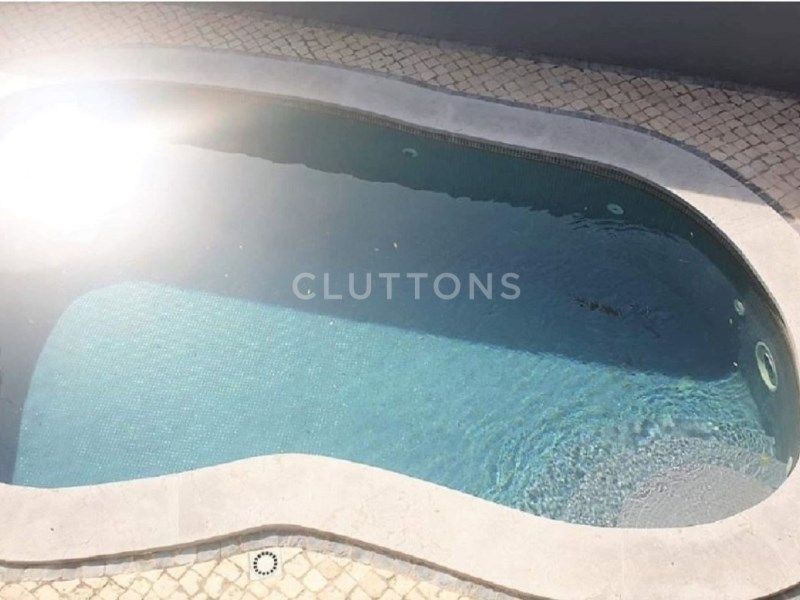 house 7 Rooms for sale on Cascais (2645)