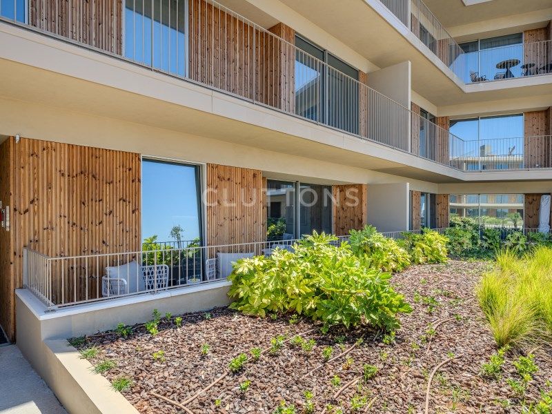 apartment 5 Rooms for sale on Loulé (8125)