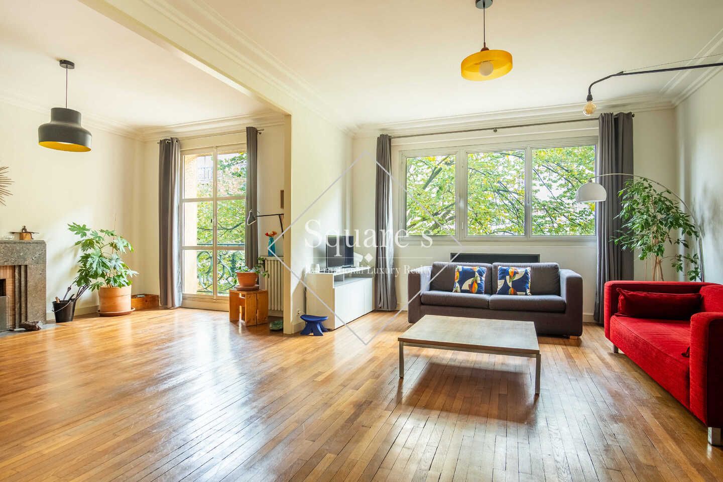 apartment 5 Rooms for sale on Paris 15ème (75015)