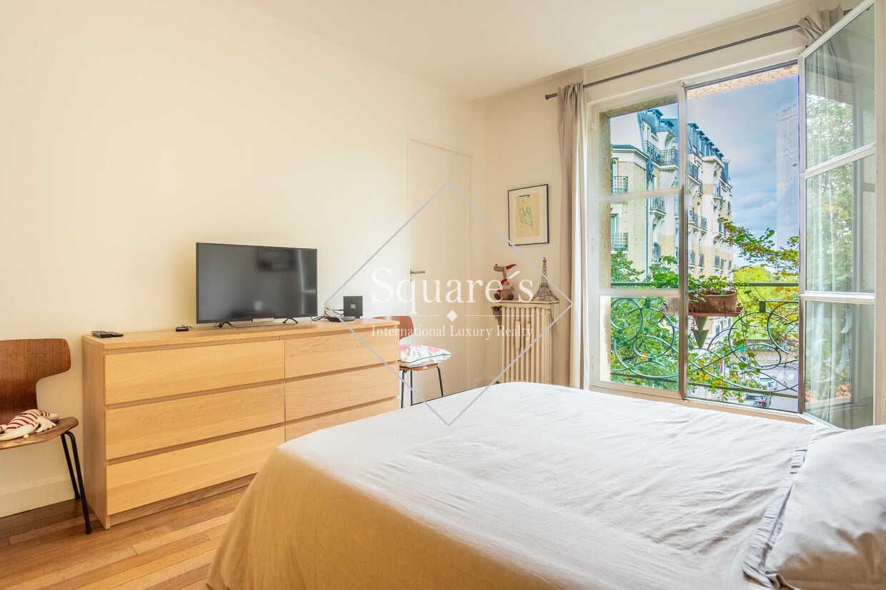 apartment 5 Rooms for sale on Paris 15ème (75015)