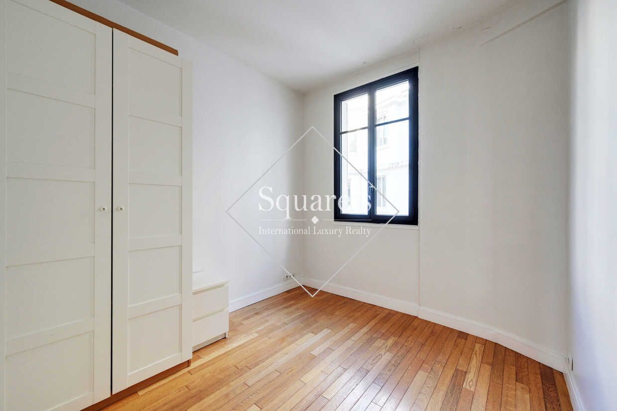 apartment 5 Rooms for sale on Neuilly-sur-Seine (92200)
