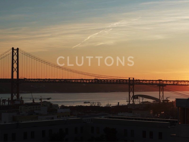 apartment 4 Rooms for sale on Lisboa (1350)