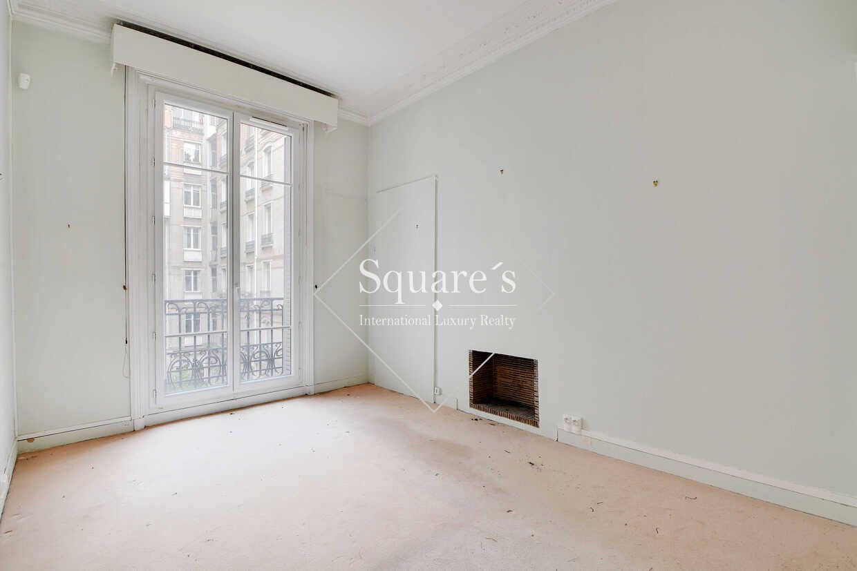 apartment 7 Rooms for sale on Paris 17ème (75017)