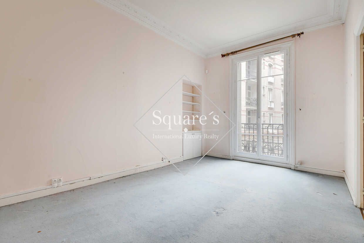 apartment 7 Rooms for sale on Paris 17ème (75017)