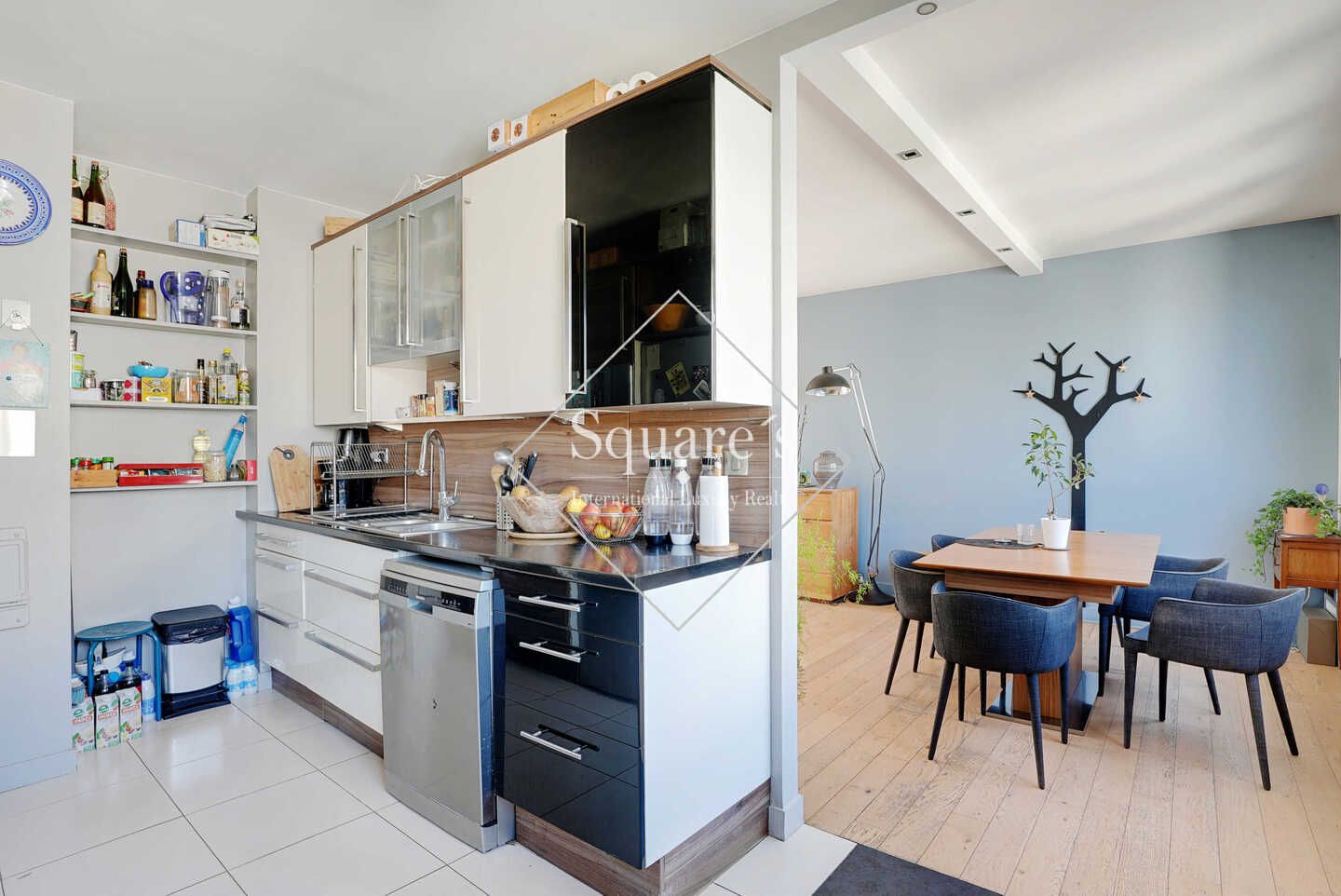 apartment 7 Rooms for sale on Paris 17ème (75017)