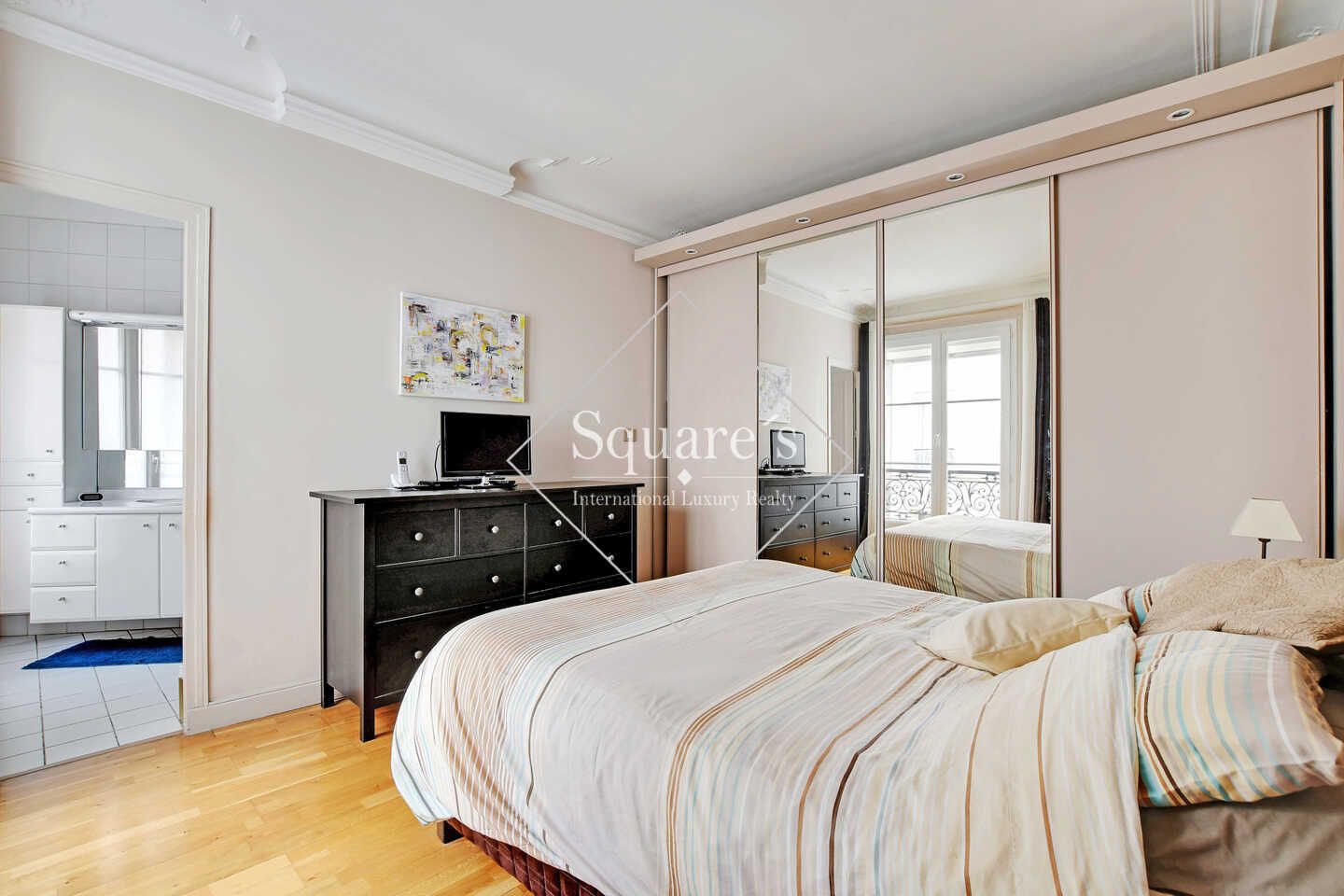 apartment 4 Rooms for sale on Paris 17ème (75017)