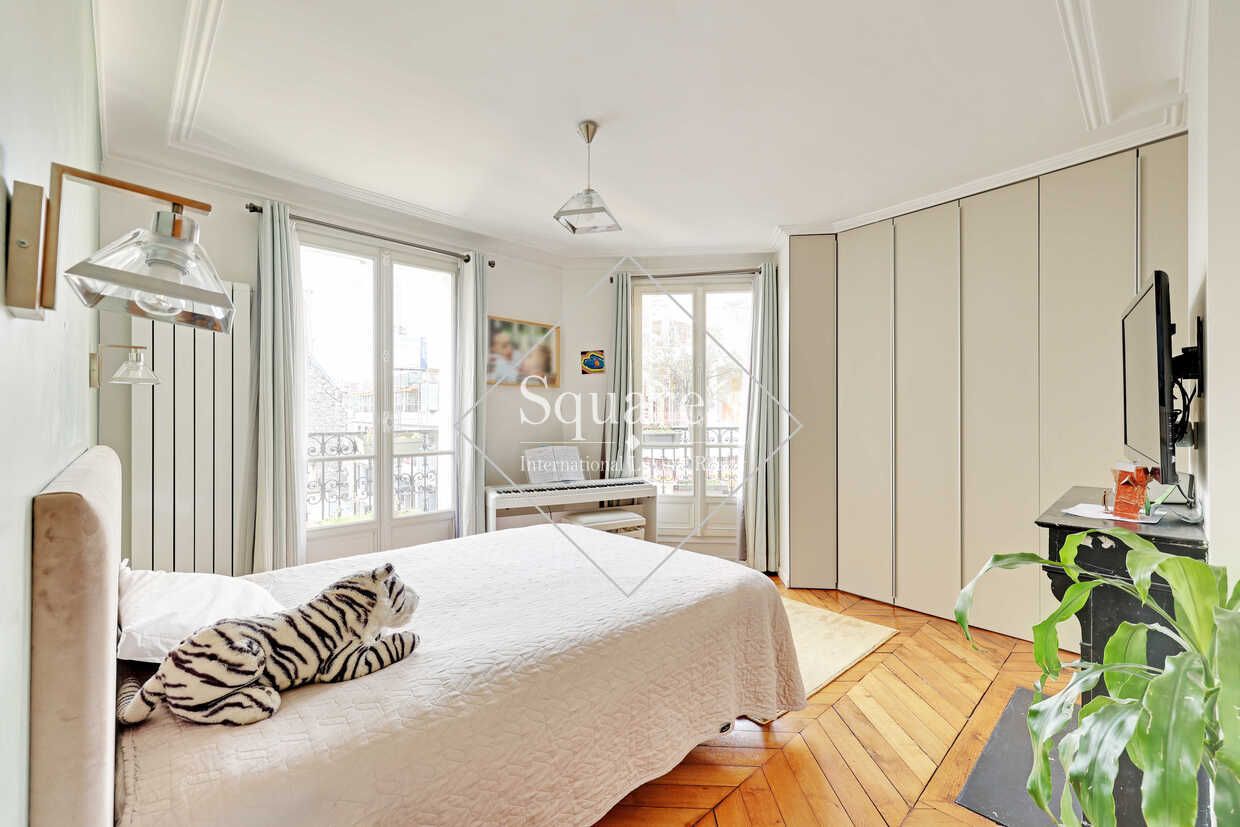 apartment 5 Rooms for sale on Paris 17ème (75017)