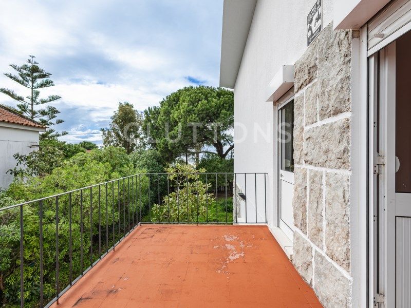 house 12 Rooms for sale on Almada (2825)