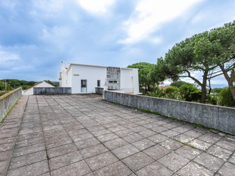 house 12 Rooms for sale on Almada (2825)