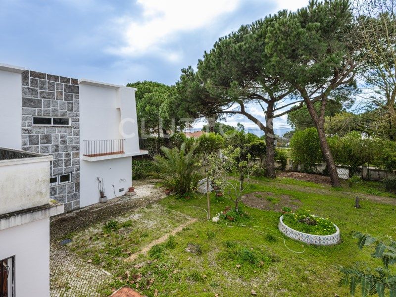 house 12 Rooms for sale on Almada (2825)