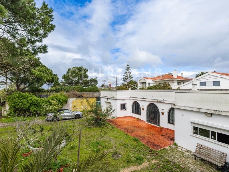 house 12 Rooms for sale on Almada (2825)