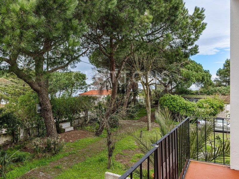 house 12 Rooms for sale on Almada (2825)