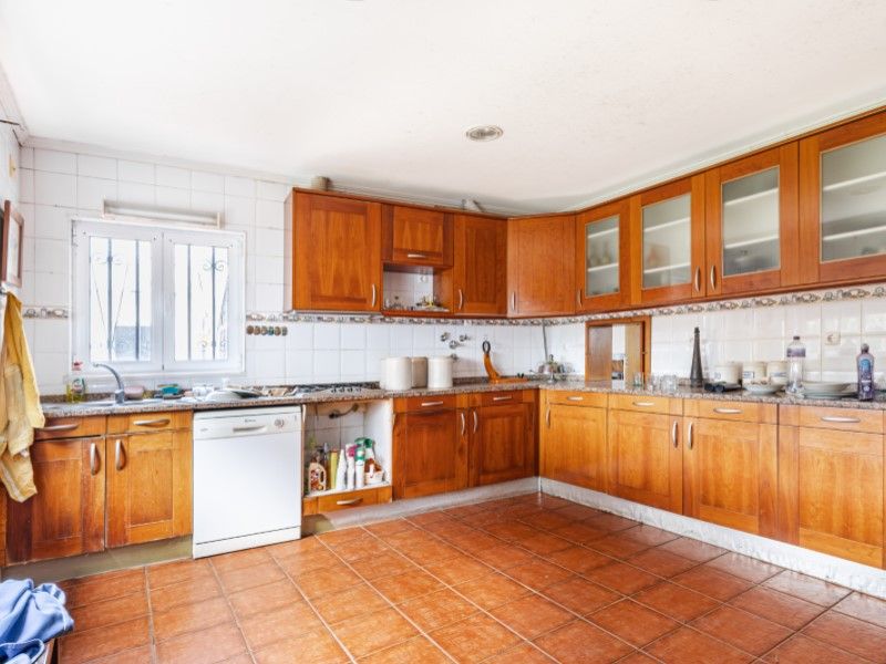 house 12 Rooms for sale on Almada (2825)