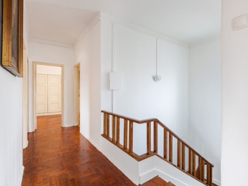 house 12 Rooms for sale on Almada (2825)