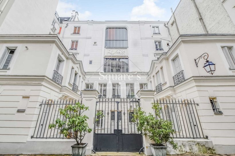 apartment 5 Rooms for sale on Paris 9ème (75009)