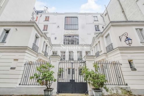 Sale Apartment Paris 9ème 5&nbsp;Rooms 133&nbsp;m²