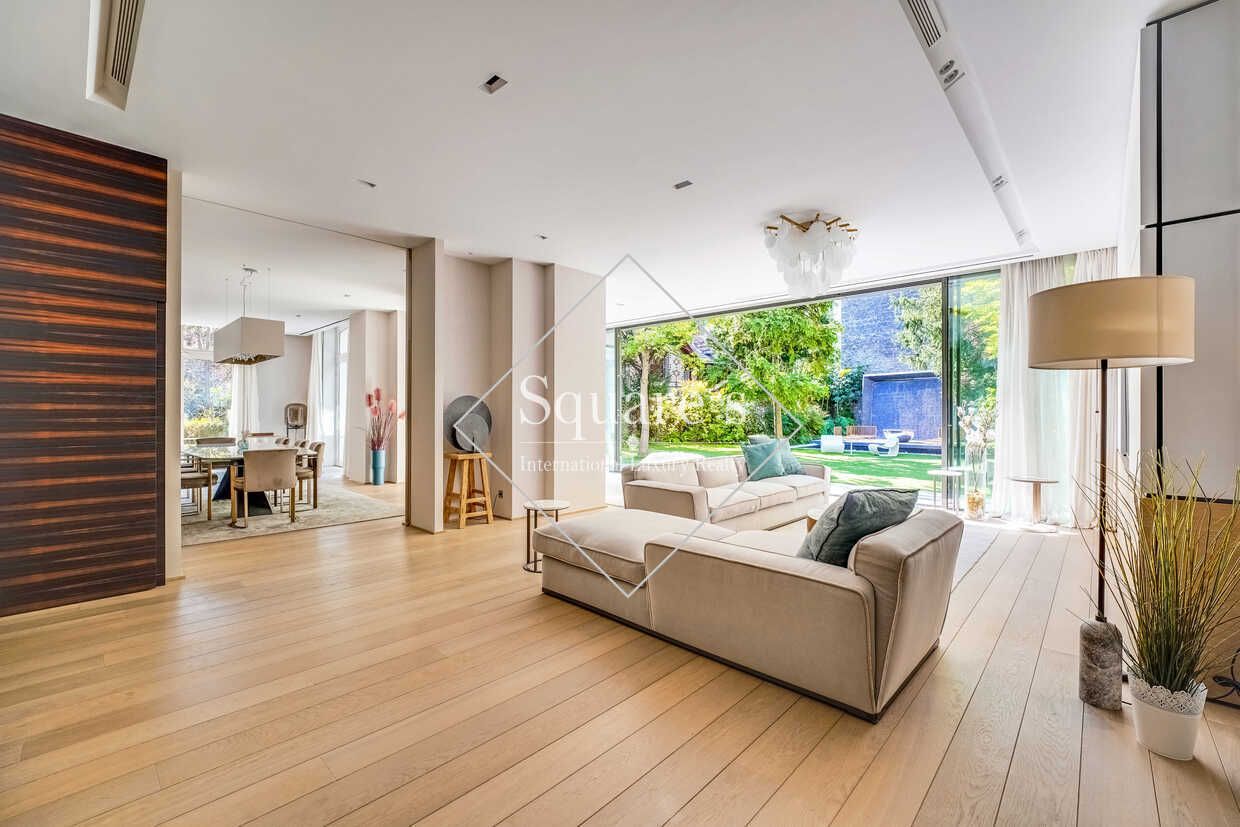 hôtel particulier 14 Pièces en vente sur Paris 16ème (75016)