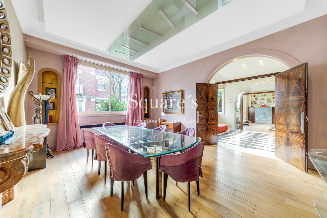 mansion (hôtel particulier) 10 Rooms for sale on Neuilly-sur-Seine (92200)