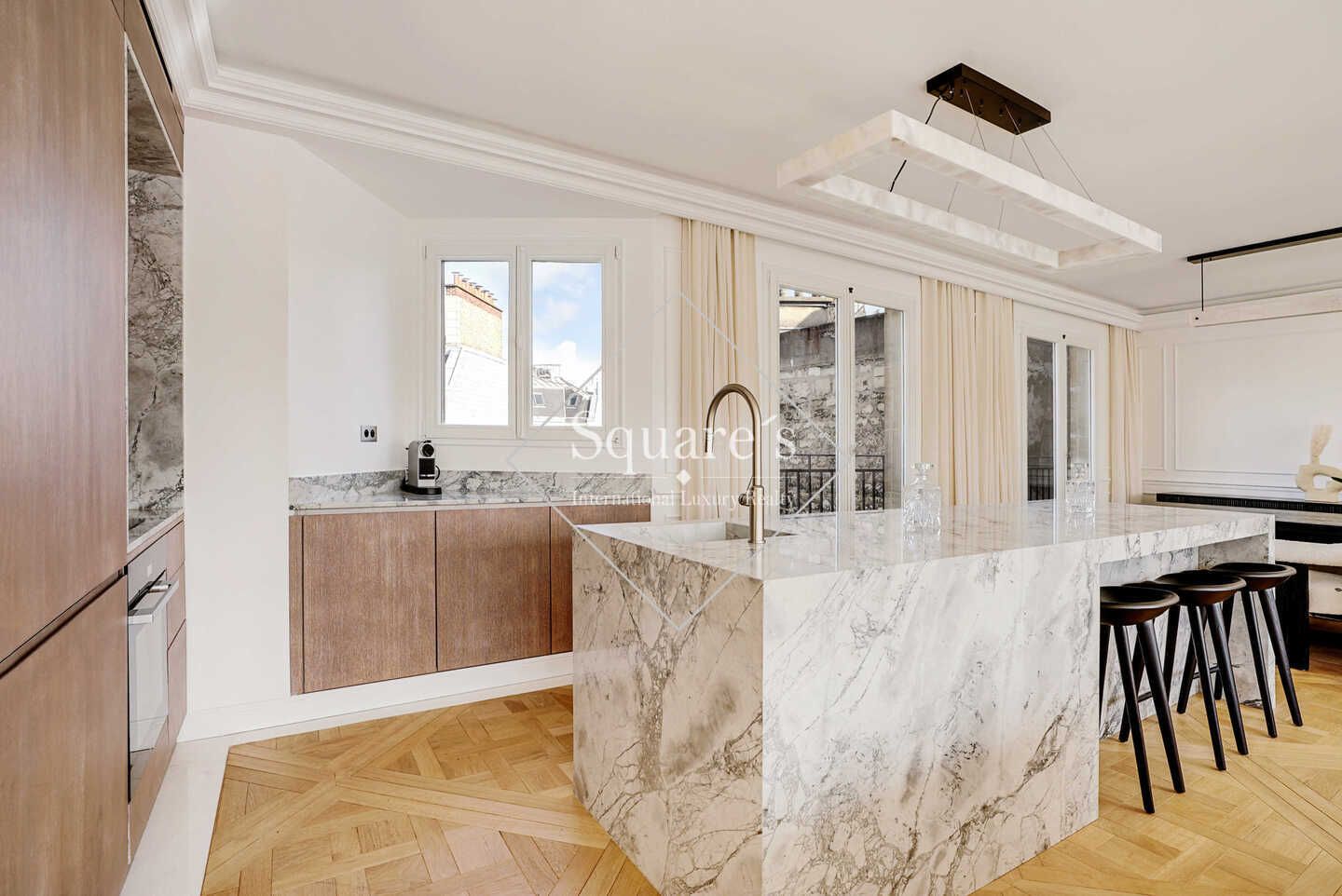 apartment 5 Rooms for sale on Paris 8ème (75008)