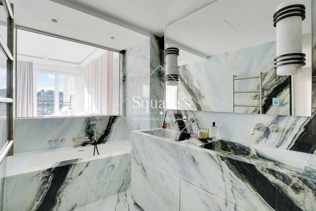 apartment 5 Rooms for sale on Paris 8ème (75008)