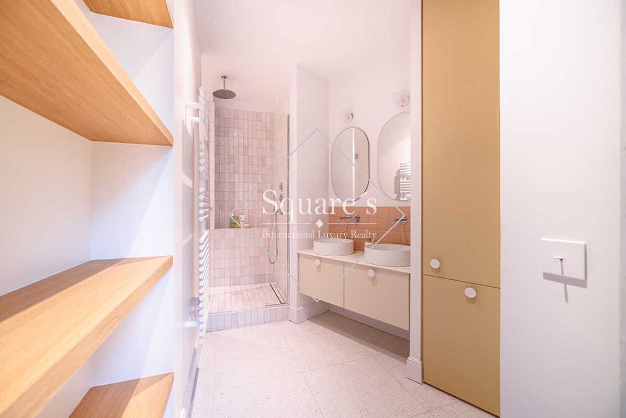 apartment 7 Rooms for sale on Paris 17ème (75017)