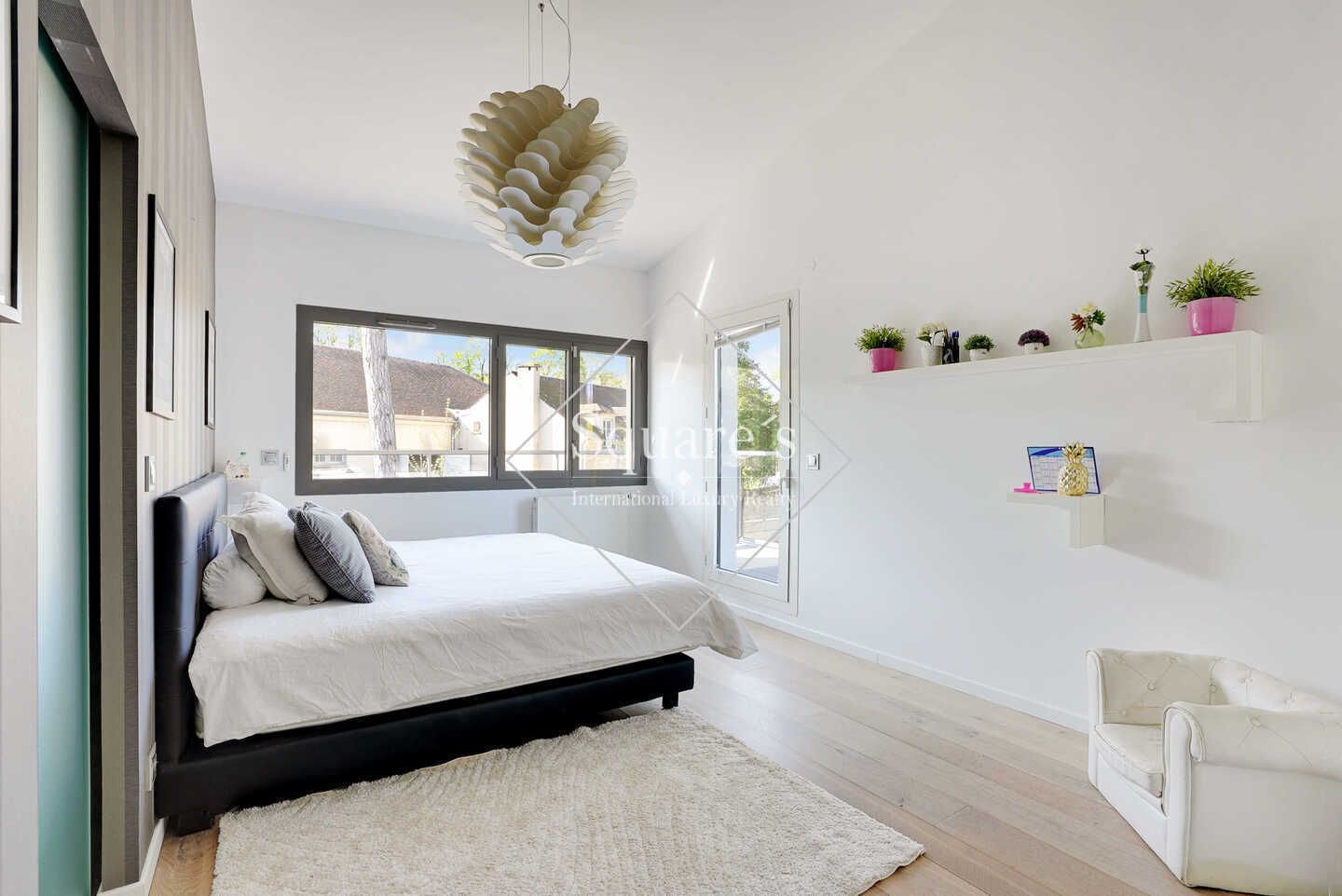 house 6 Rooms for sale on Rueil  Malmaison (92500)