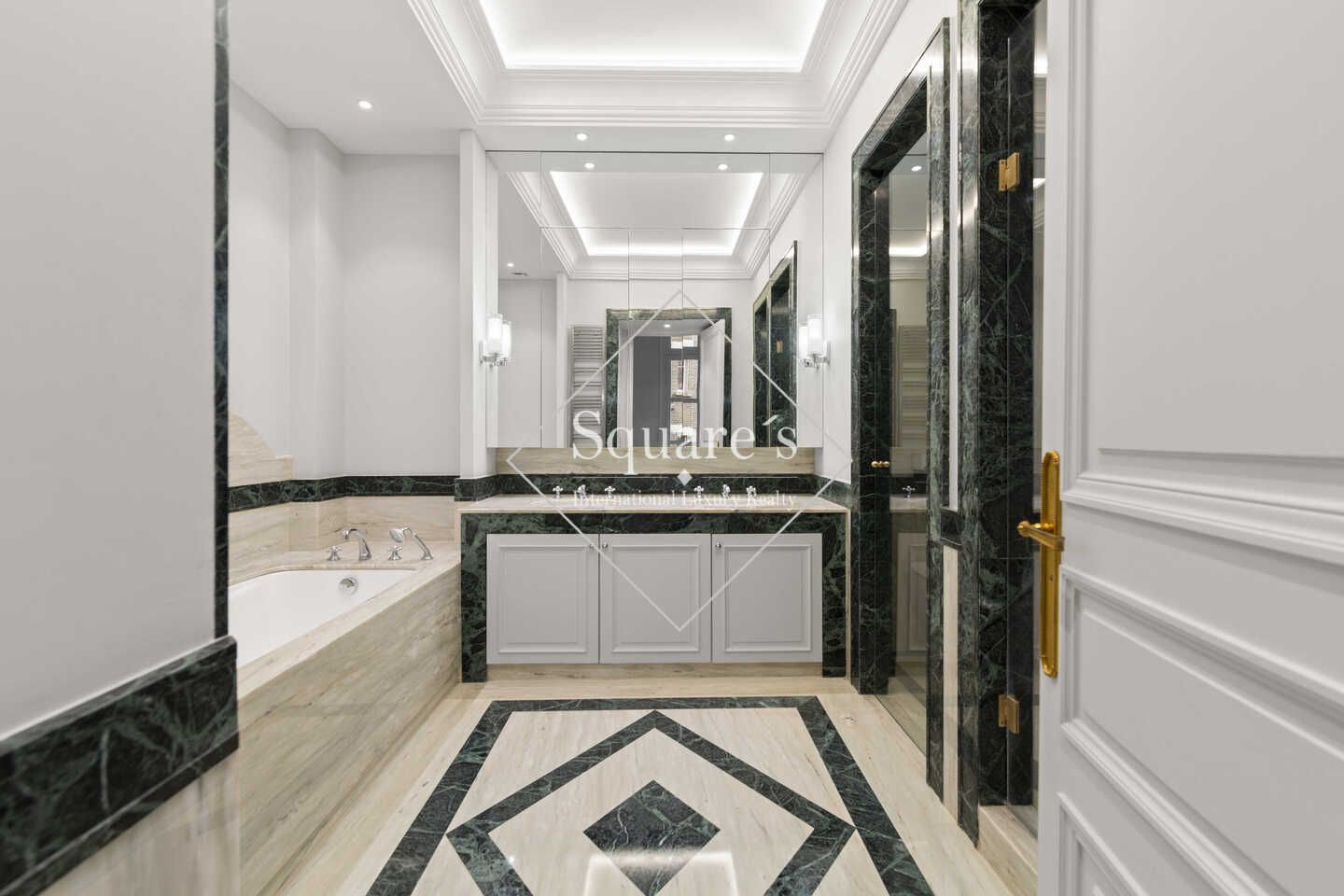 appartement 5 Pièces en vente sur Paris 8ème (75008)