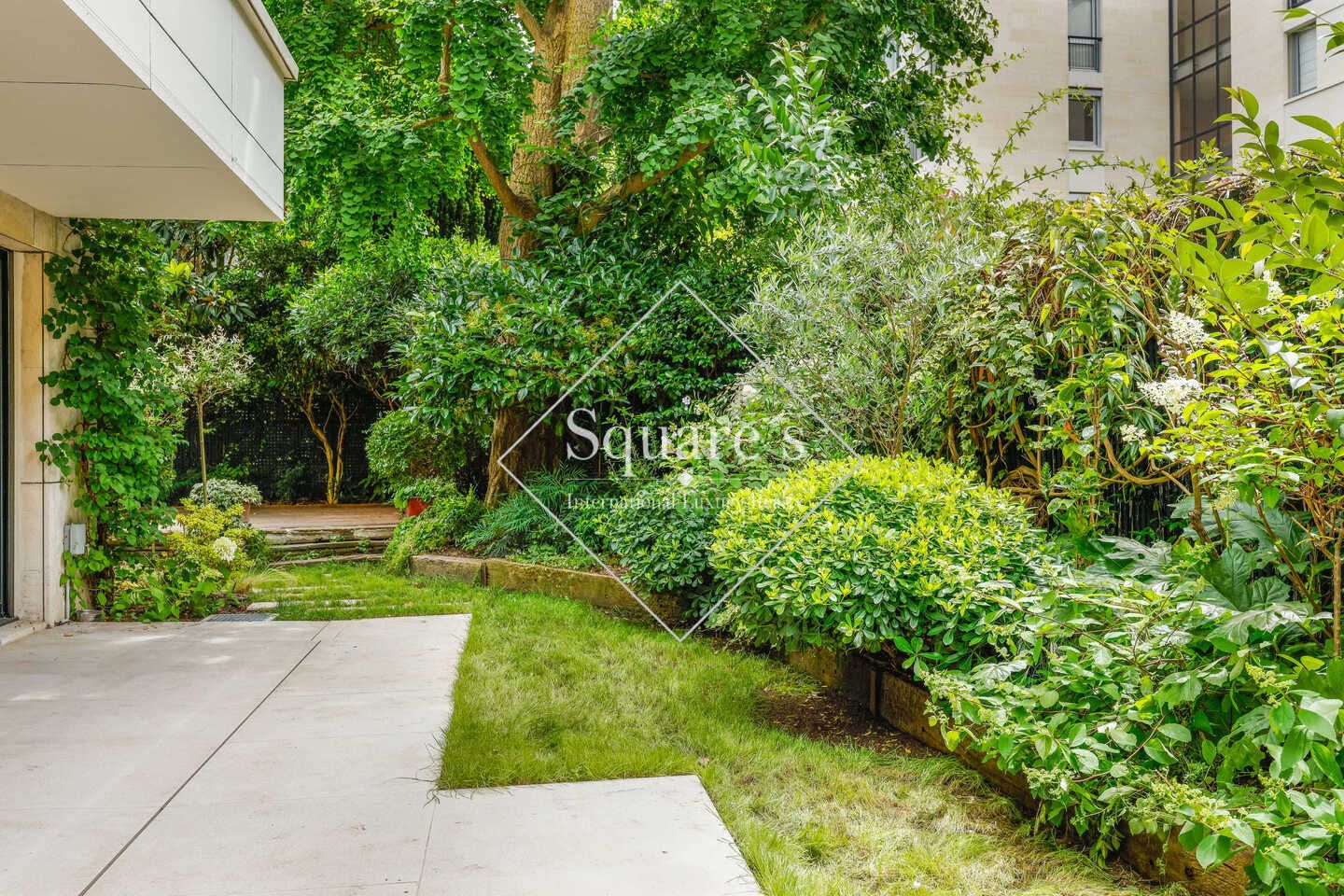 apartment 7 Rooms for sale on Neuilly-sur-Seine (92200)