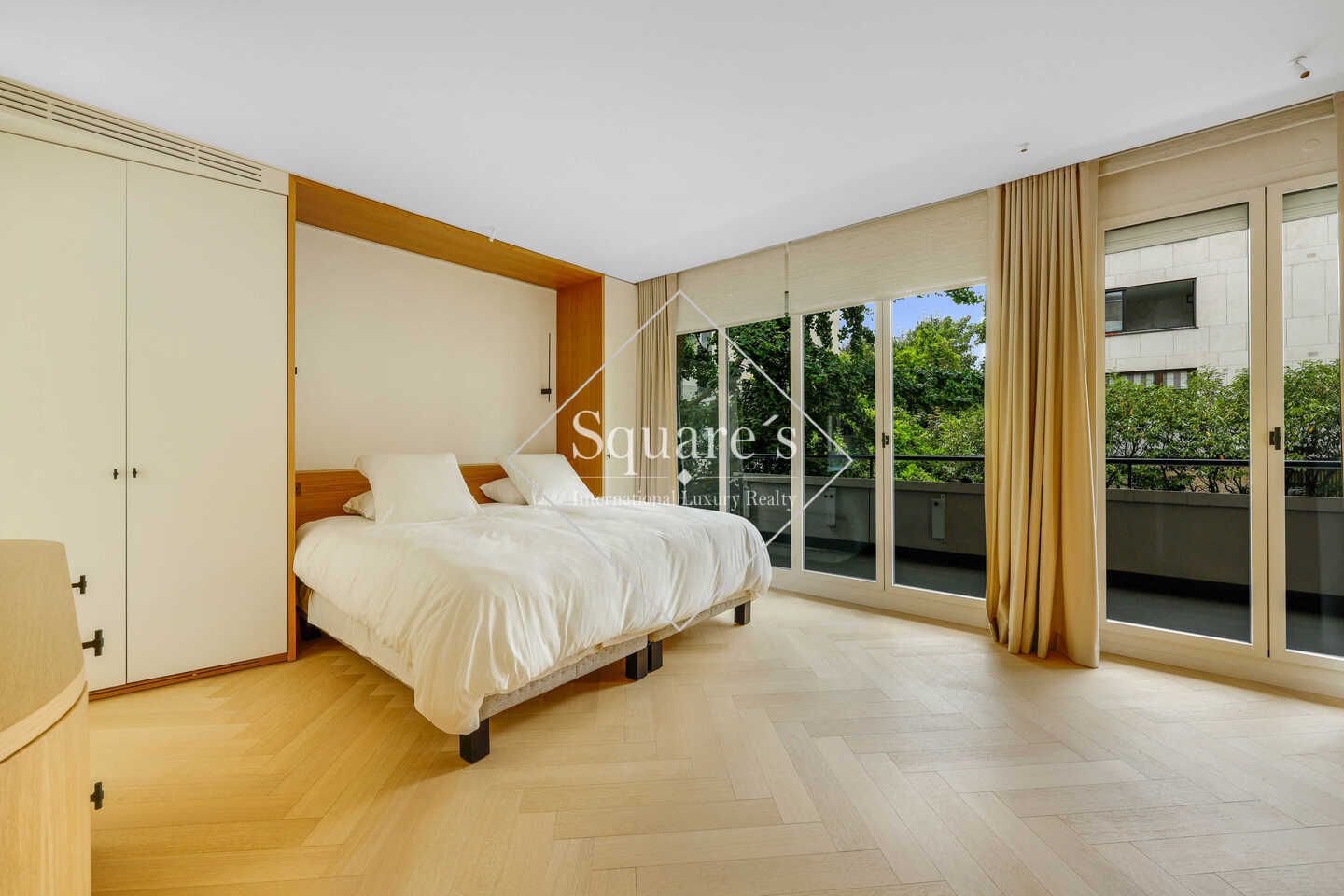 apartment 7 Rooms for sale on Neuilly-sur-Seine (92200)