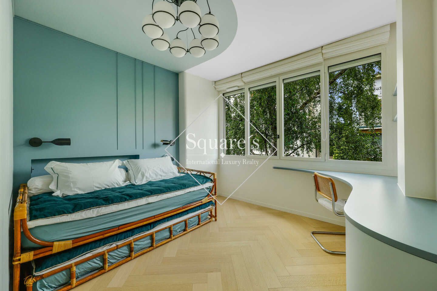 apartment 7 Rooms for sale on Neuilly-sur-Seine (92200)